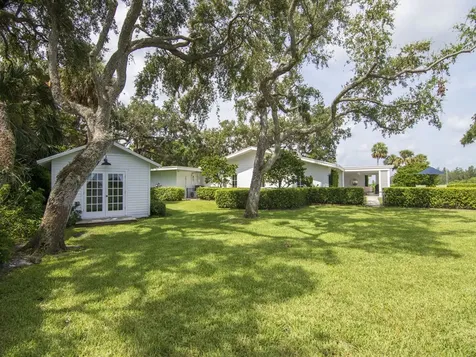 215 Live Oak Road Vero Beach FL 32963