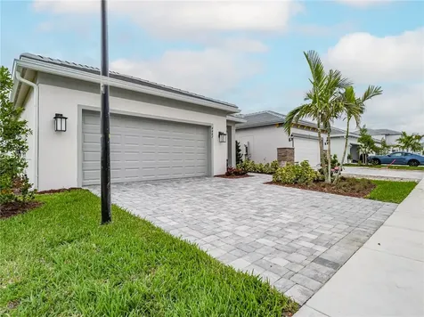 4487 Nautilus Circle Vero Beach FL 32967