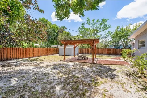 1860 37th Avenue Vero Beach FL 32960