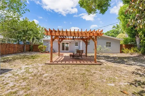 1860 37th Avenue Vero Beach FL 32960