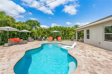 10045 S 89th Street Vero Beach FL 32967
