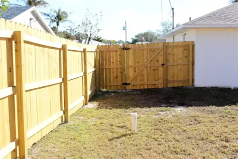 2035 7th Court SW Vero Beach FL 32962