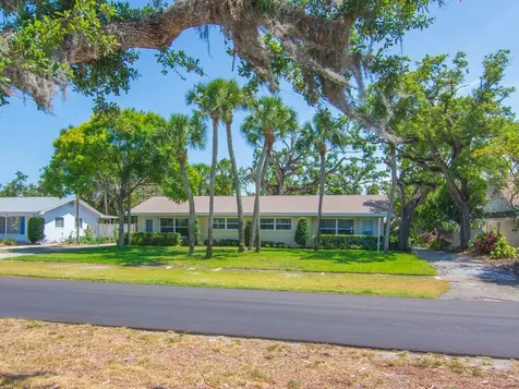 546/556 Azalea Lane Vero Beach FL 32963