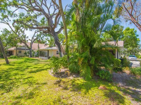 546/556 Azalea Lane Vero Beach FL 32963