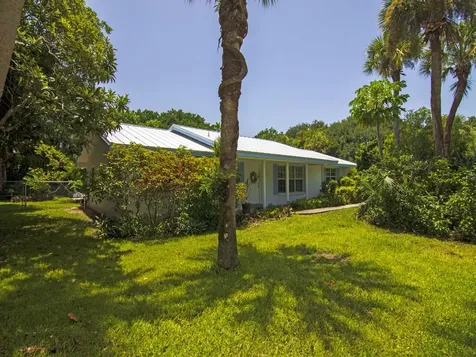 1545 Pelican Lane Vero Beach FL 32963