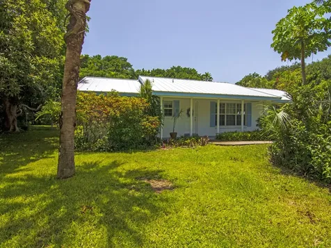 1545 Pelican Lane Vero Beach FL 32963