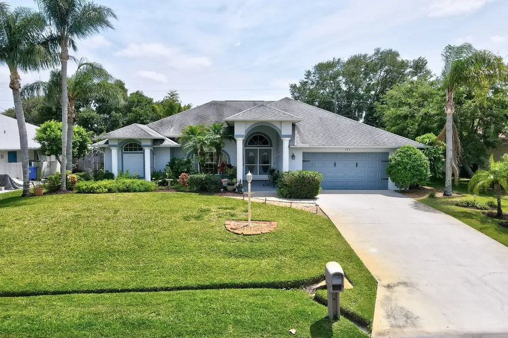 121 Arcadia Drive Sebastian FL 32958
