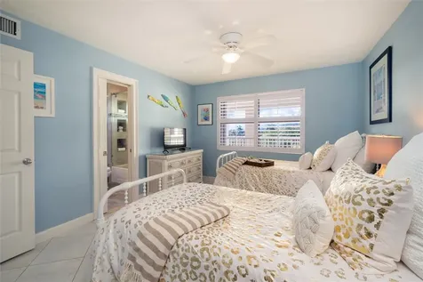 8880 N Sea Oaks Way Vero Beach FL 32963