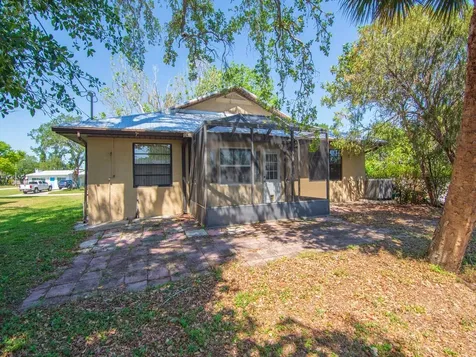 1626 4th Court Vero Beach FL 32960