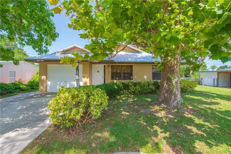 1626 4th Court Vero Beach FL 32960