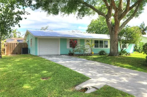 974 Dolphin Avenue Sebastian FL 32958