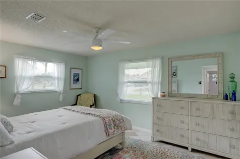 974 Dolphin Avenue Sebastian FL 32958
