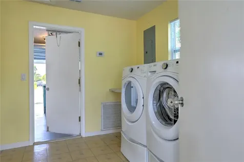 974 Dolphin Avenue Sebastian FL 32958
