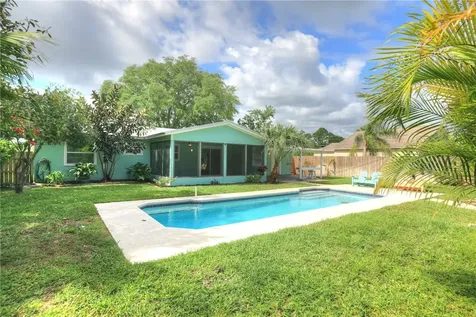 974 Dolphin Avenue Sebastian FL 32958