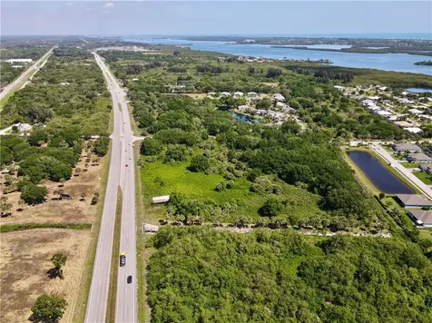 7250 Us Highway 1 Vero Beach FL 32967