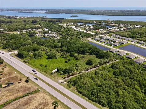 7250 Us Highway 1 Vero Beach FL 32967