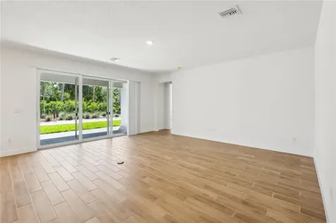 5685 Hampton Park Circle Vero Beach FL 32966