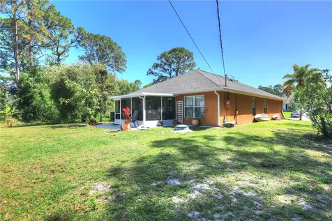 520 Higgs Avenue NW Palm Bay FL 32907