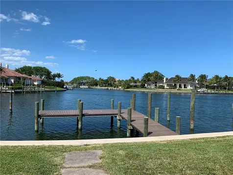 213 Spinnaker Drive Vero Beach FL 32963