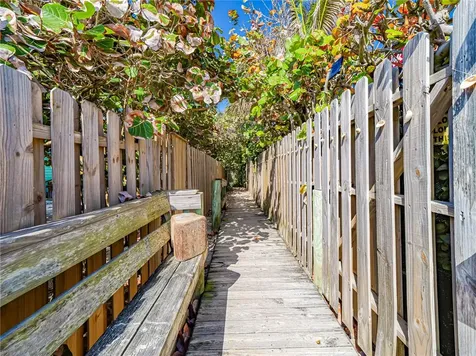 1881 E Barefoot Place Vero Beach FL 32963