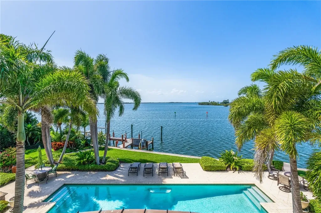 150 Anchor Drive Vero Beach FL 32963