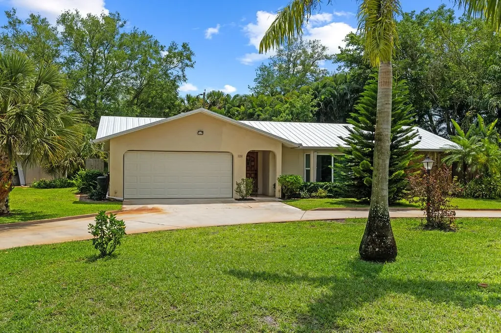 576 14th Avenue Vero Beach FL 32962