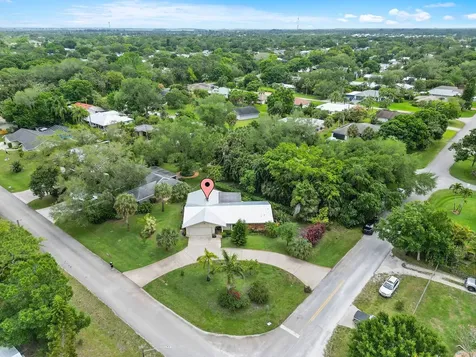 576 14th Avenue Vero Beach FL 32962
