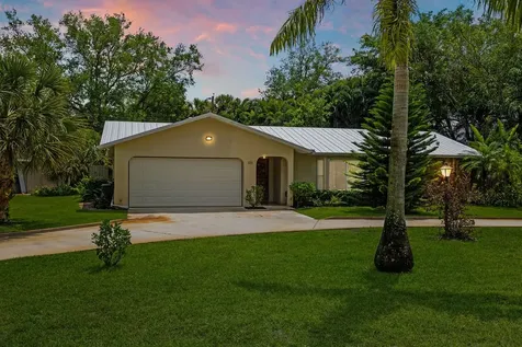 576 14th Avenue Vero Beach FL 32962