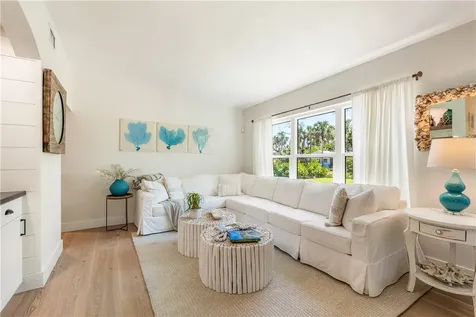 557 Dahlia Lane Vero Beach FL 32963