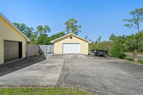 5625 Emerson Avenue Fort Pierce FL 34951