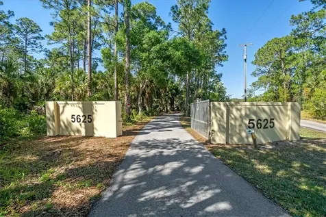 5625 Emerson Avenue Fort Pierce FL 34951