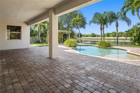 1095 Amethyst Drive SW Vero Beach FL 32968
