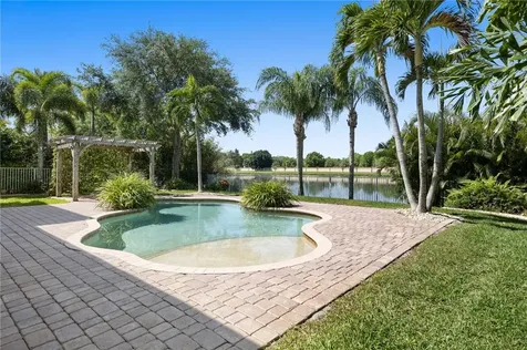 1095 Amethyst Drive SW Vero Beach FL 32968