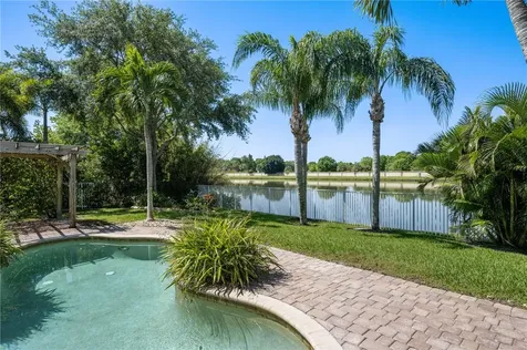 1095 Amethyst Drive SW Vero Beach FL 32968