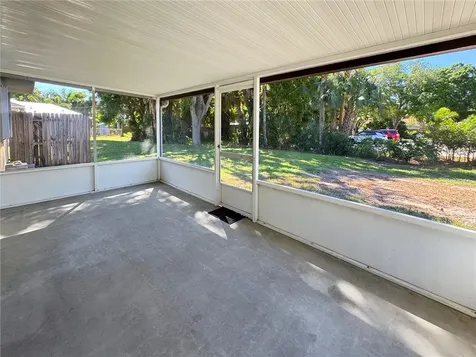 625 11th Place Vero Beach FL 32960