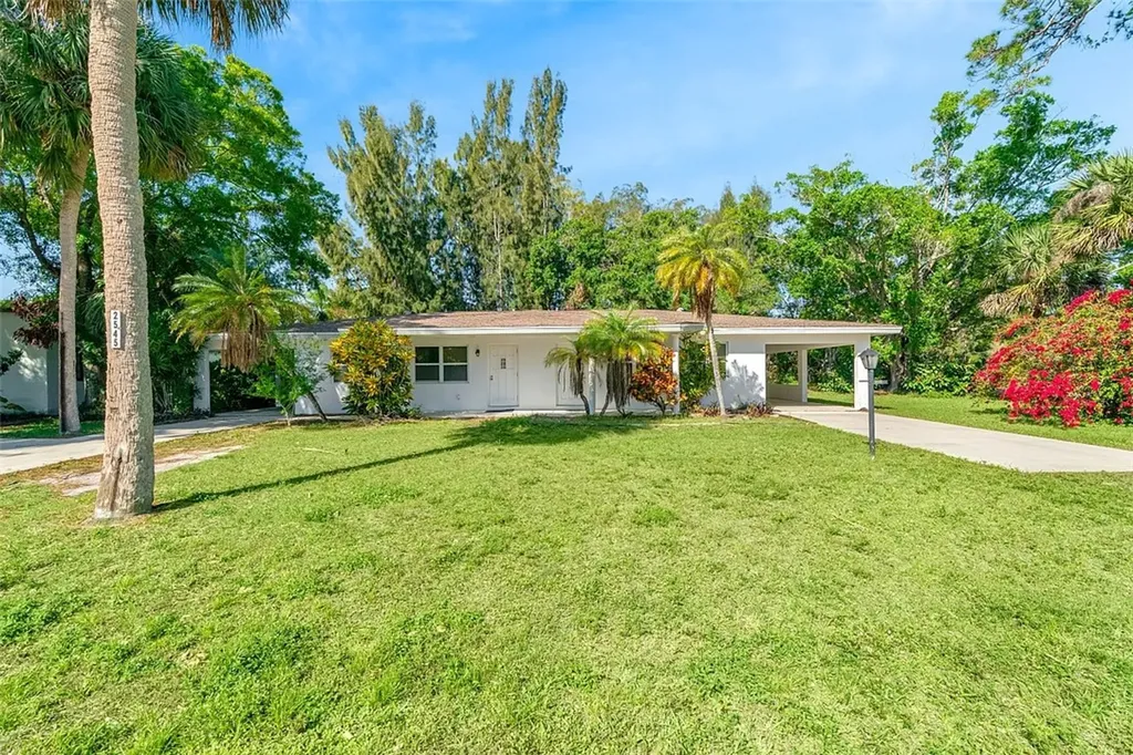 2545 Granada Avenue Vero Beach FL 32960