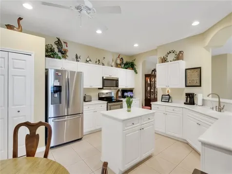 465 E Tangerine Square SW Vero Beach FL 32968