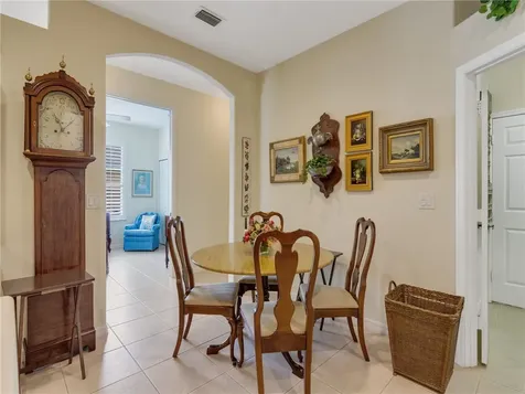 465 E Tangerine Square SW Vero Beach FL 32968