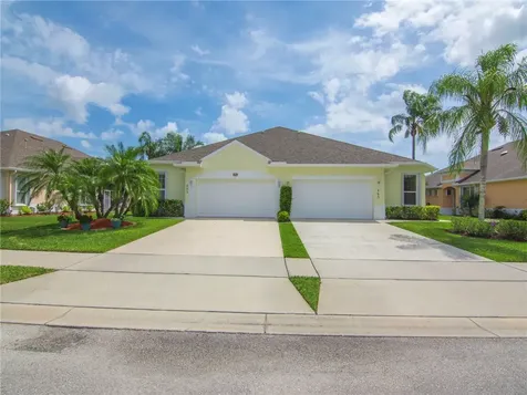 465 E Tangerine Square SW Vero Beach FL 32968