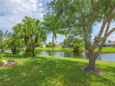 465 E Tangerine Square SW Vero Beach FL 32968