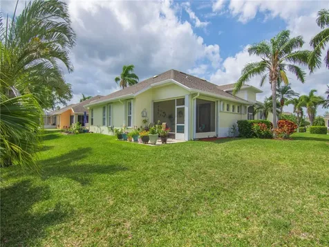 465 E Tangerine Square SW Vero Beach FL 32968