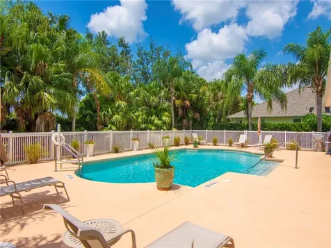 465 E Tangerine Square SW Vero Beach FL 32968