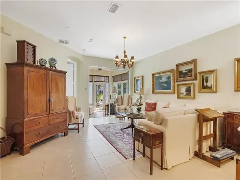 465 E Tangerine Square SW Vero Beach FL 32968