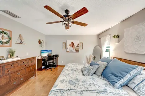 6025 6th Place Vero Beach FL 32968
