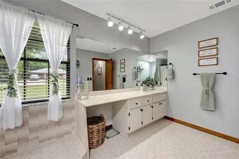 6025 6th Place Vero Beach FL 32968