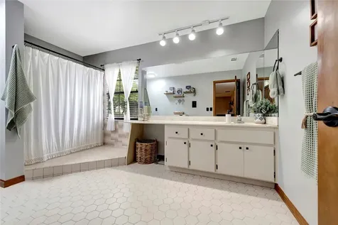 6025 6th Place Vero Beach FL 32968