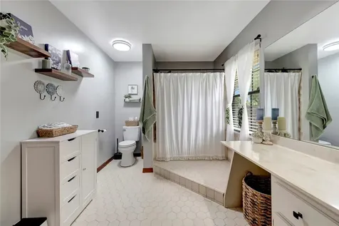 6025 6th Place Vero Beach FL 32968