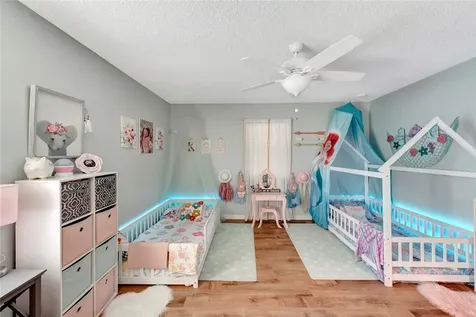 6025 6th Place Vero Beach FL 32968