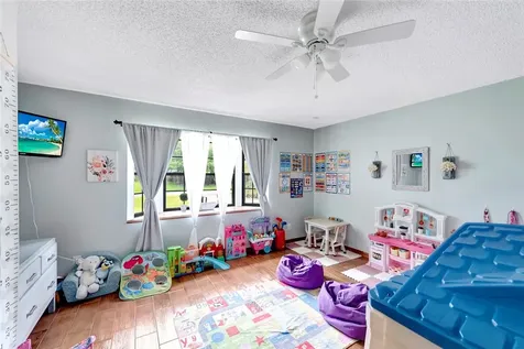 6025 6th Place Vero Beach FL 32968