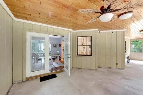6025 6th Place Vero Beach FL 32968
